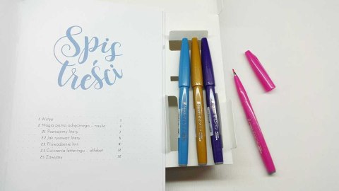 Zestaw SES15C+DARK+LEKCJA LETTERINGU SES15C-PSCY-L PENTEL Zestaw SES15C+DARK+LEKCJA LETTERINGU SES15C-PSCY-L PENTEL